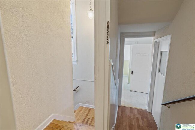 Building Photo - 426 Heckewelder Pl