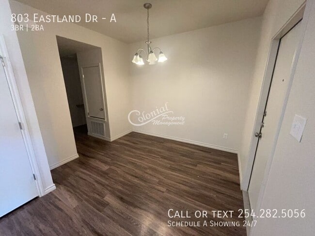 Building Photo - 803 Eastland Dr