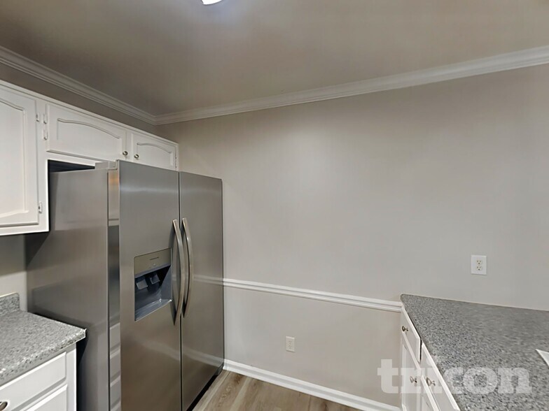 Building Photo - 170 Rachel Blvd