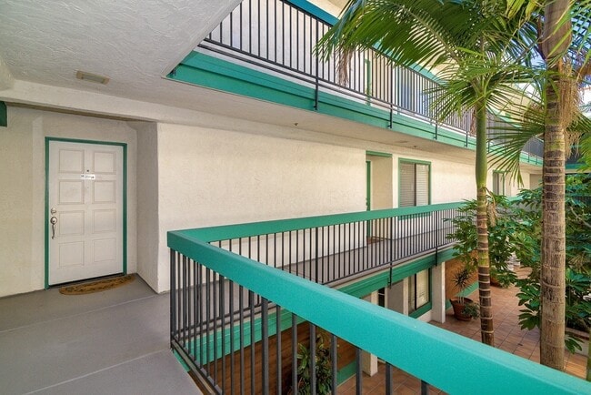 Building Photo - 5525 Shasta Ln