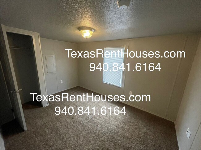Building Photo - Beautifully Remodeled 3 Bed, 1 Bath Manufa...