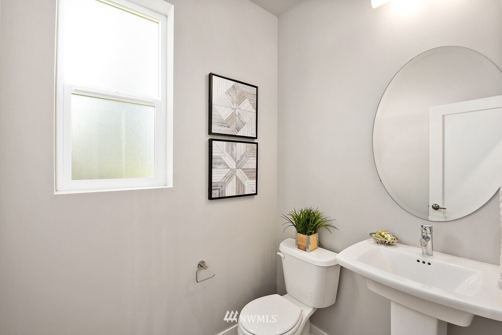 Washroom - 10103 16th Plz SE