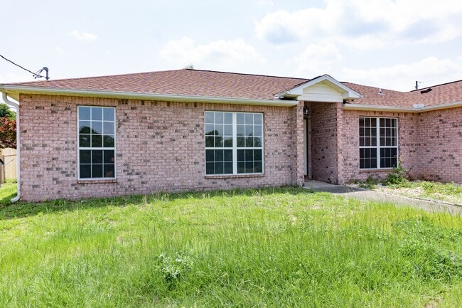 Building Photo - 465 Jillian Dr