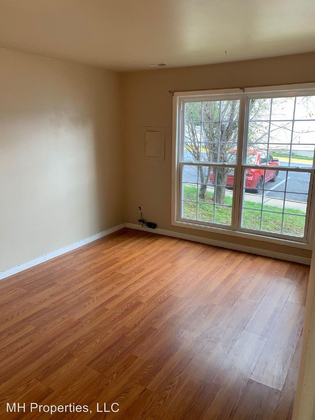 Building Photo - 3 br, 2 bath House - 8841 Trimble Way