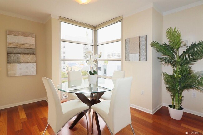living room corner - 1800 Washington St
