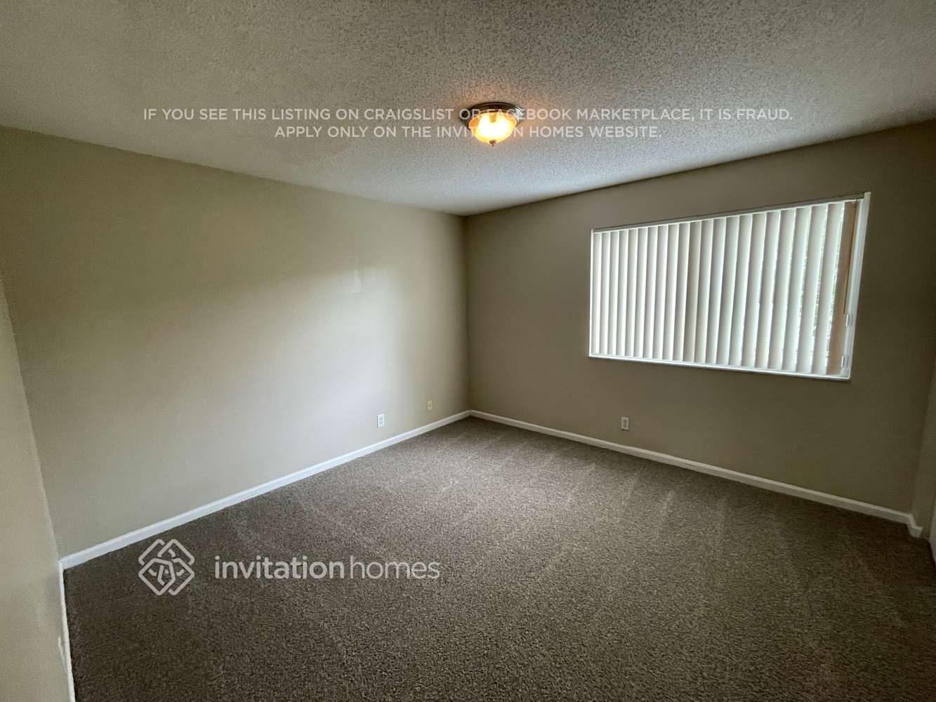 Building Photo - 4728 SW 13th Pl