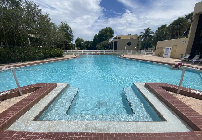 Building Photo - 2911 SW 87th Terrace
