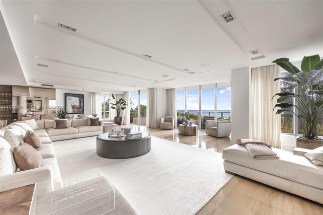 Building Photo - 125 Ocean Dr