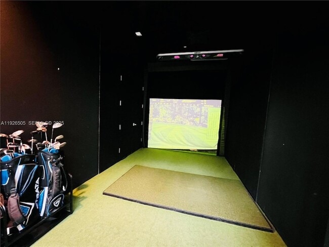 Building Photo - 851 NE 1st Ave