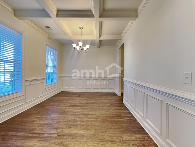 Building Photo - 111 Doral Blue Dr