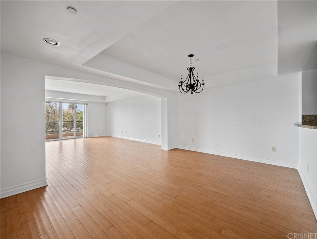 Building Photo - 1530 S Centinela Ave
