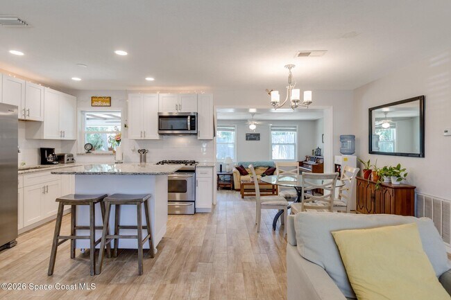 Building Photo - 101 E Dover St