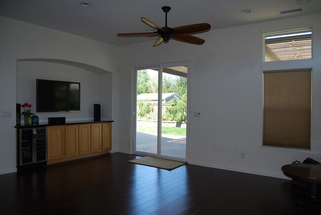 Building Photo - Single Level in Damonte Ranch