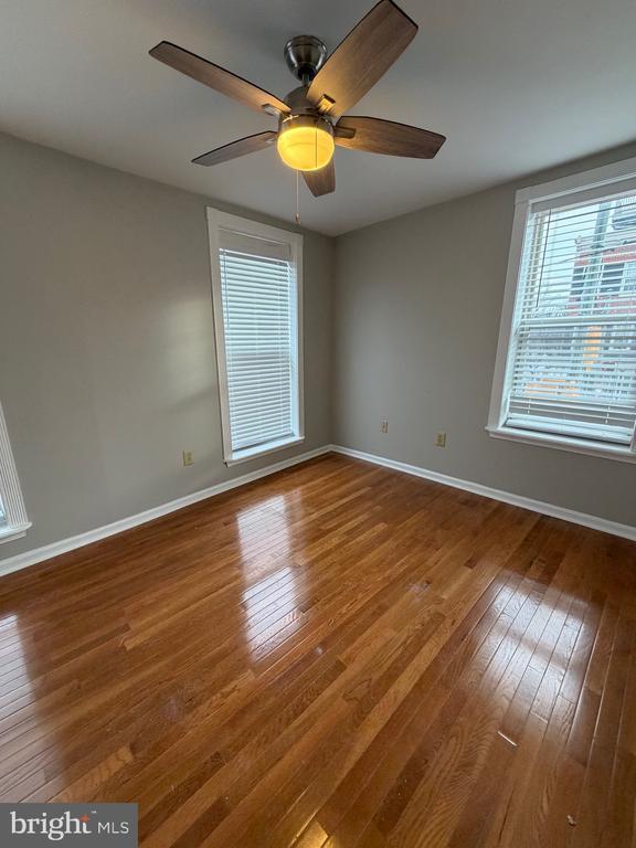 Building Photo - 1458 Riverside Ave