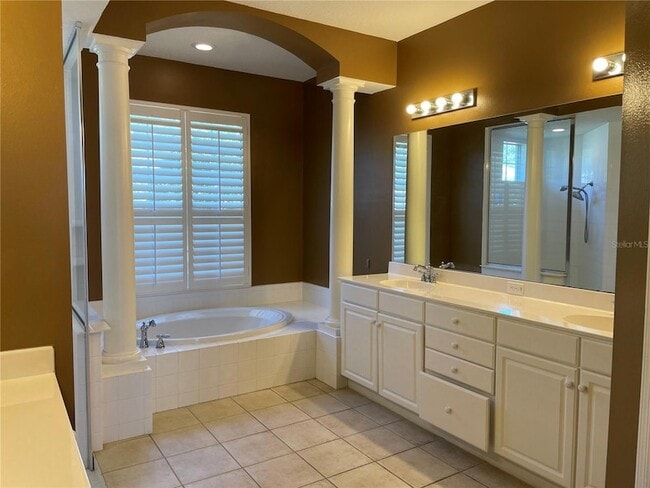 Building Photo - 16143 Ivy Lake Dr