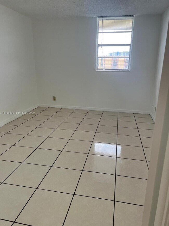 Building Photo - 801 NW 47th Ave