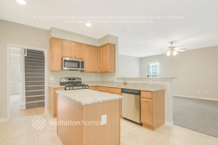 Building Photo - 2349 Lazy River Dr