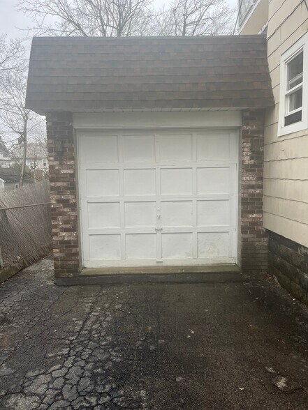 Building Photo - 1714 Union St