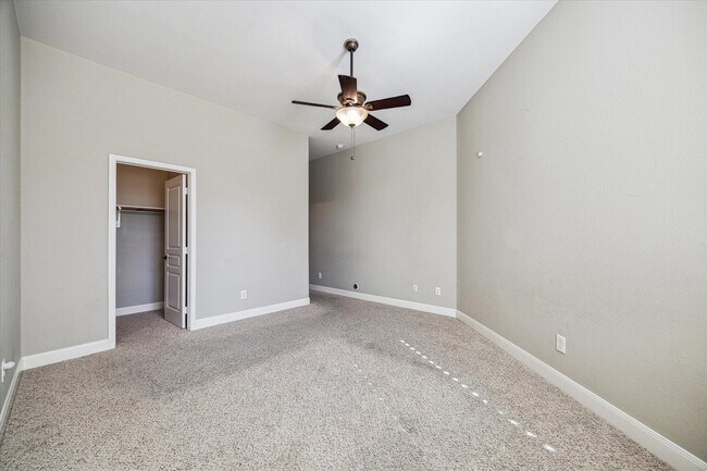 Building Photo - 5902 Chatham Cove