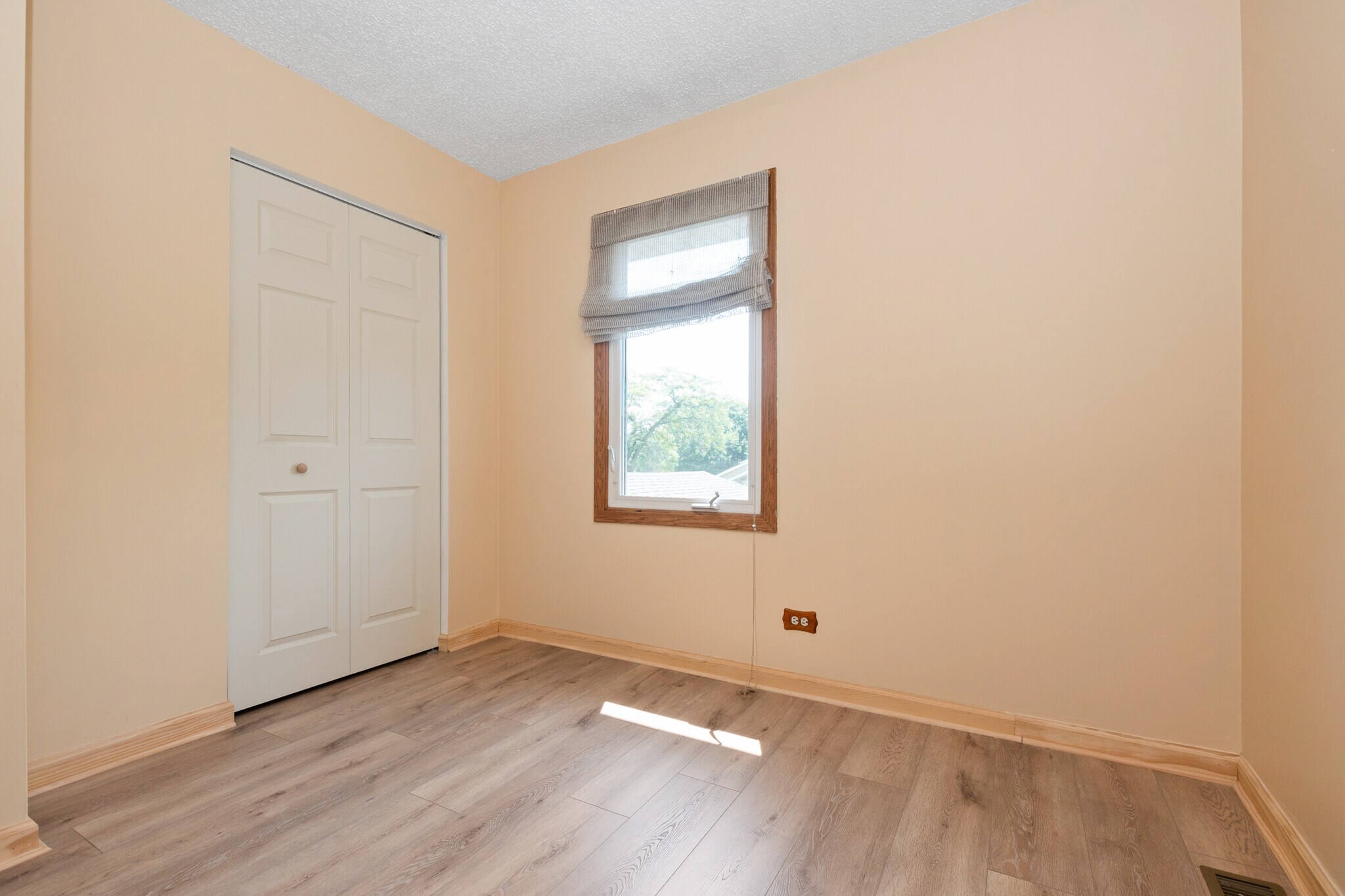 Building Photo - 16203 Fox Ct