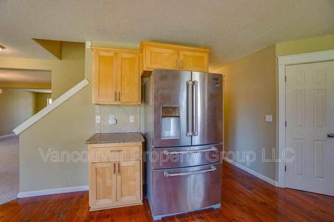 Building Photo - 2217 NE 94th Ct