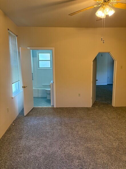 Bedroom - 311 Oakland Ave