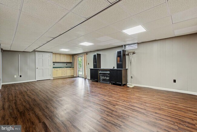Building Photo - 210 Garrison Forest Rd