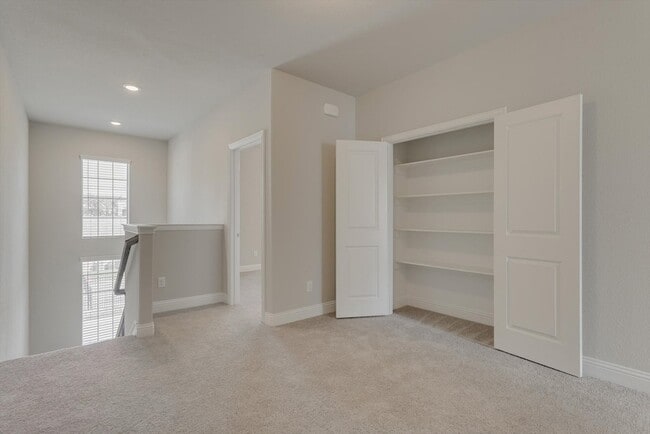 Building Photo - 2225 Apex Dr