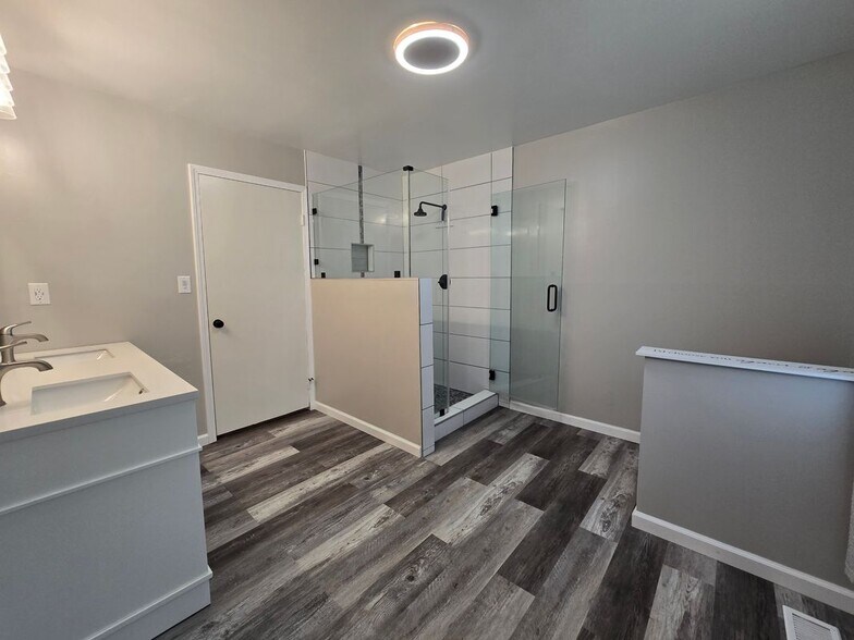 Building Photo - 146 Cranwill Dr