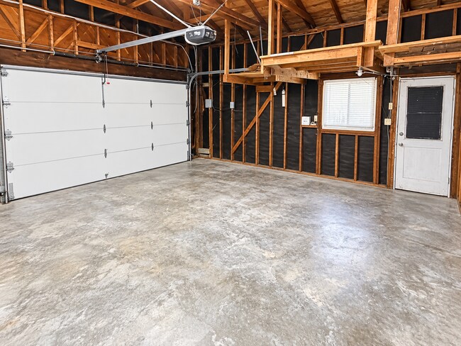 Building Photo - 747 Ashbury Ave
