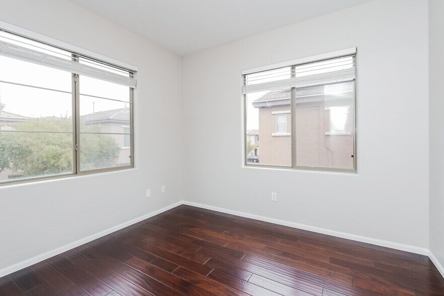 Building Photo - 681 Calamus Palm Pl