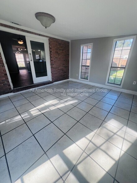 Building Photo - 2220 Kerra Ln