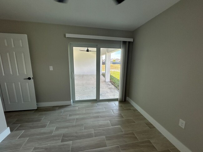 Building Photo - 2106 Nelson Rd N