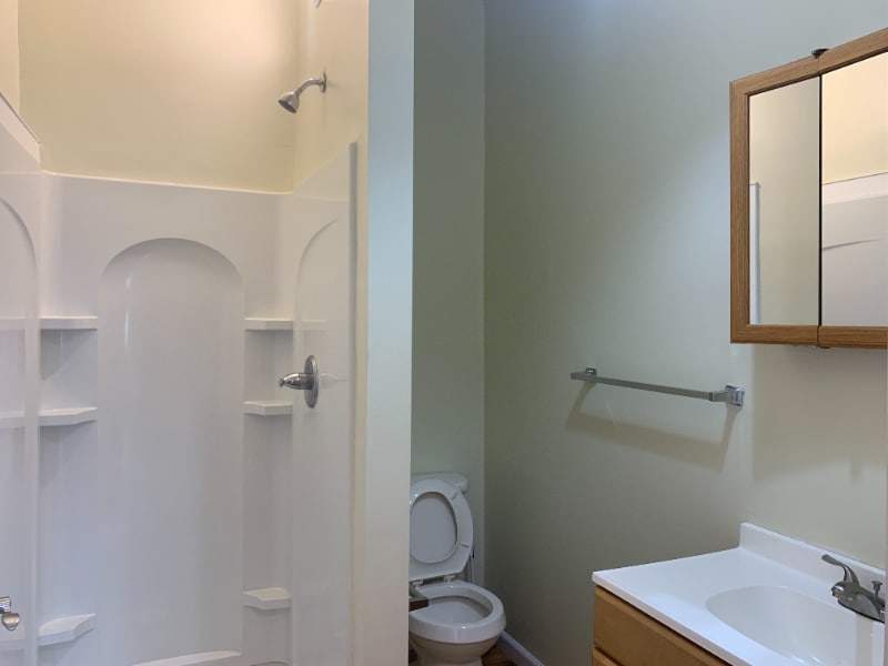 Building Photo - 1415 Kemper St