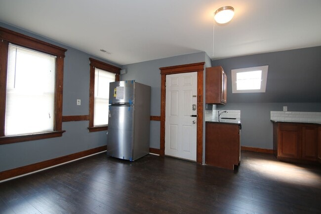 Building Photo - No DEPOSIT! Beautiful 2 bedroom