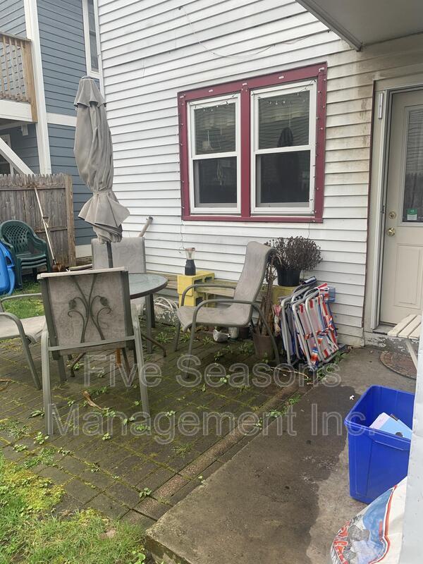 Building Photo - 70 North St