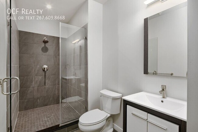 Building Photo - 412 S 13th St