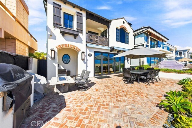 Building Photo - 1228 W Oceanfront