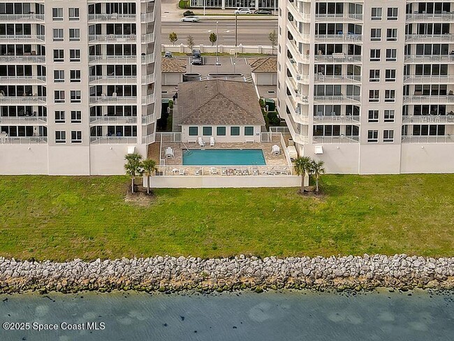Building Photo - 1435 S Harbor City Blvd