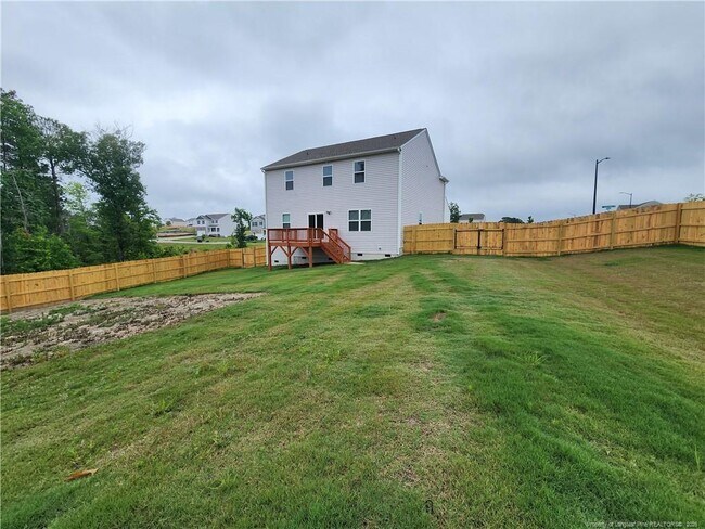 Building Photo - 15 Charlies Bnd Wy