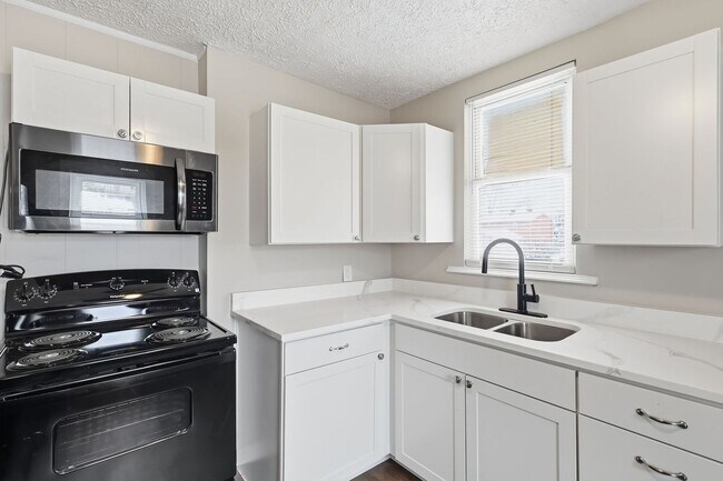 Building Photo - 783-785 S 18th St