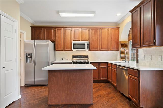 Building Photo - 3777 Meadowcreek Cir