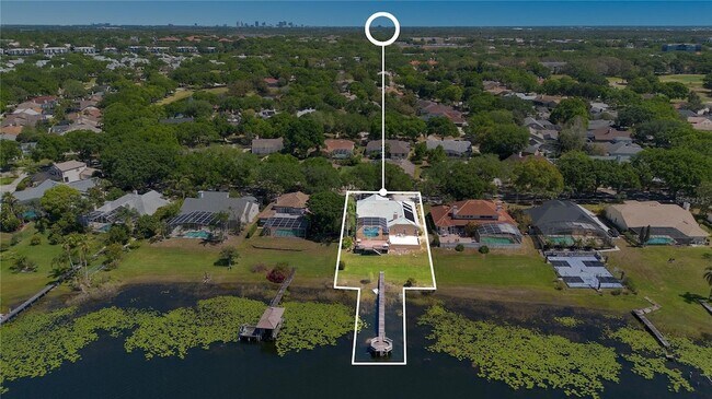 Building Photo - 6719 Fairway Cove Dr
