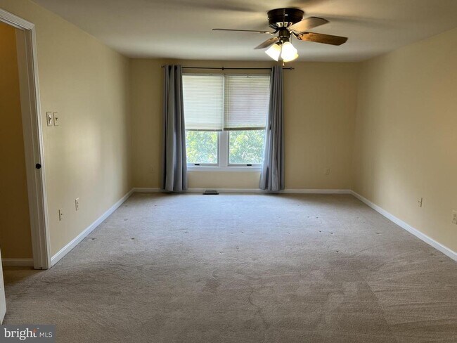 Building Photo - 6824 Silassie Ct