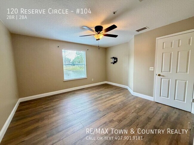 Building Photo - 120 Reserve Cir