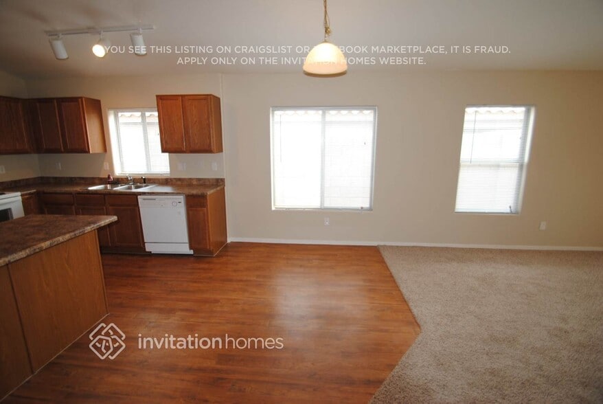 Building Photo - 18443 W Mission Ln