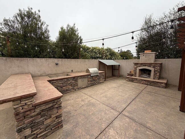 Building Photo - 608 Hope Terrace Ct