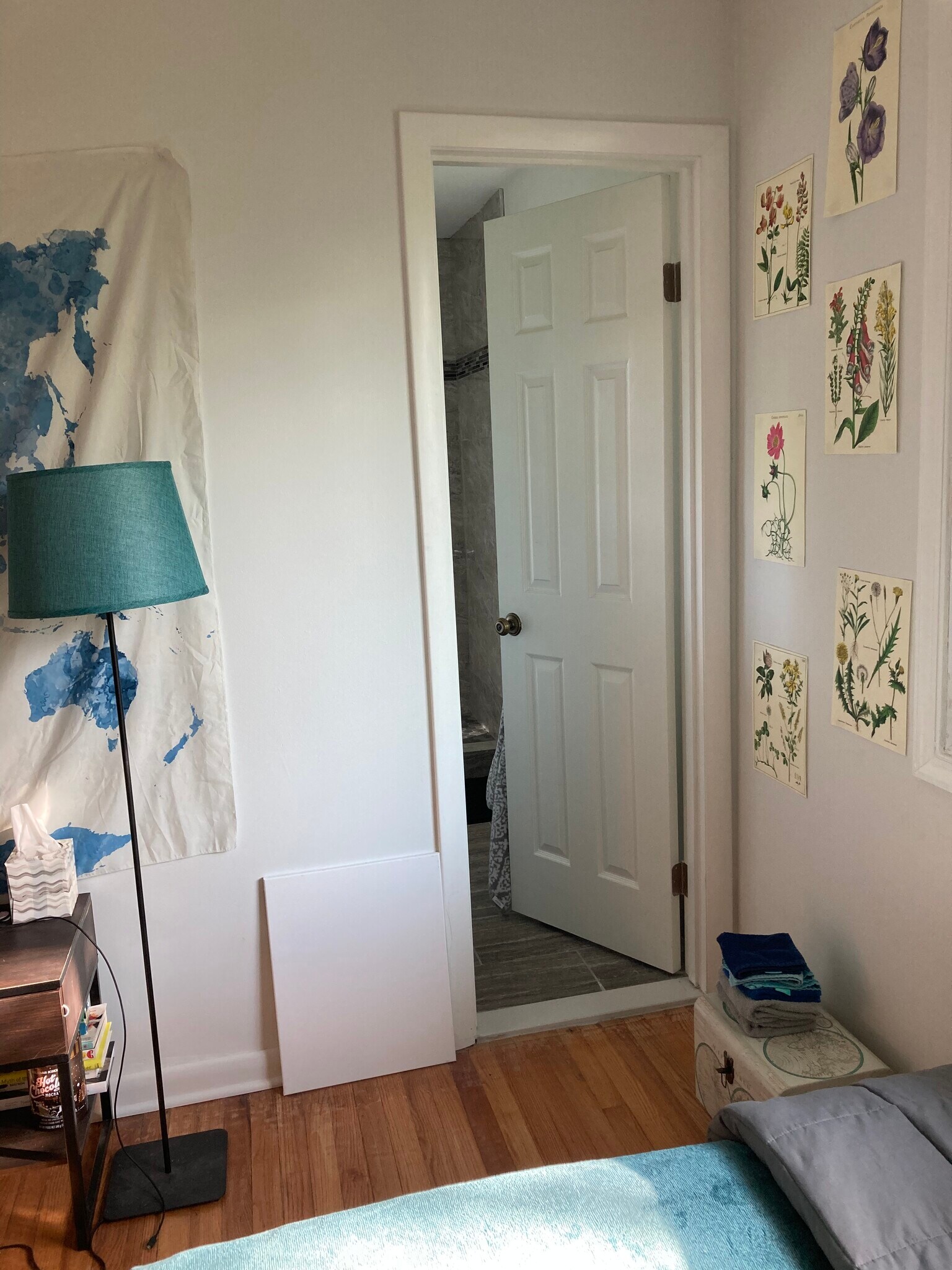 Building Photo - 600 N Vermont St