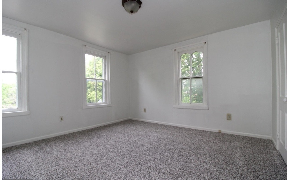 bedroom #1 - 524 Virginia Ave