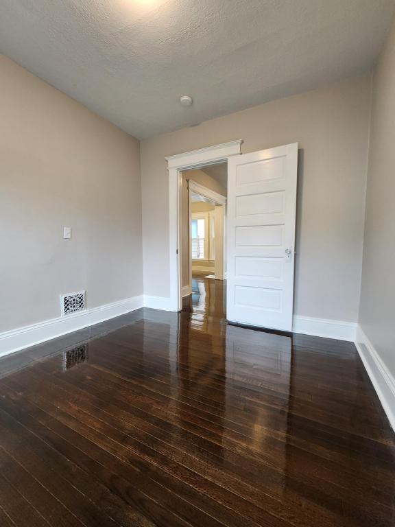 Building Photo - 1723 W Genesee St